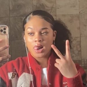 Meet your Posher, Aleena